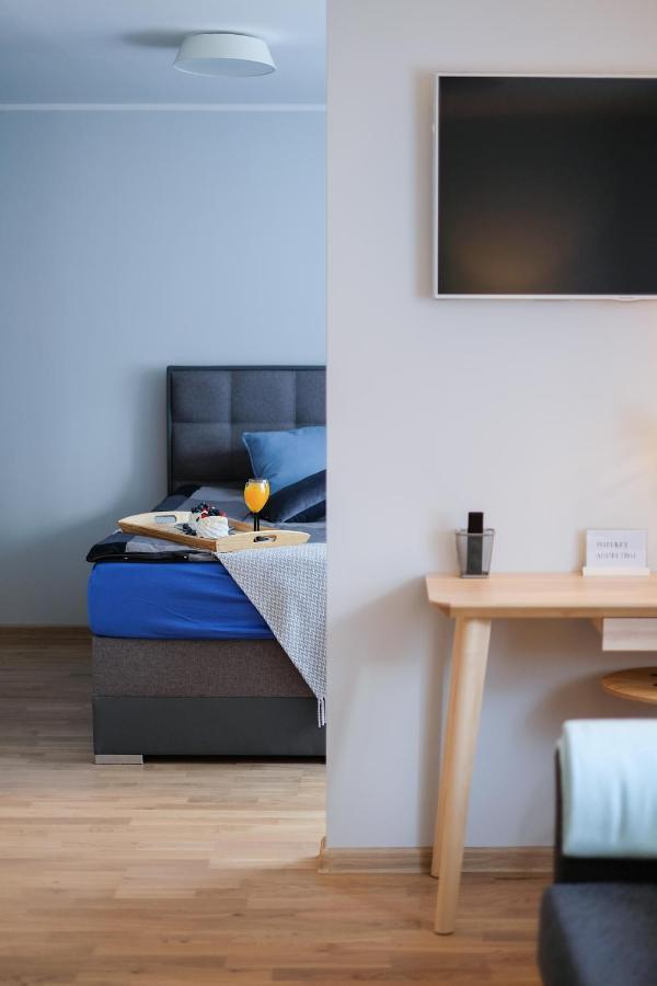 Ohtu Poik 2 City Center Basement Apartment Parnu Ngoại thất bức ảnh